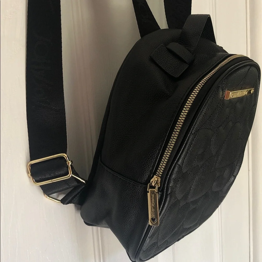 Betsey Johnson betsey johnson